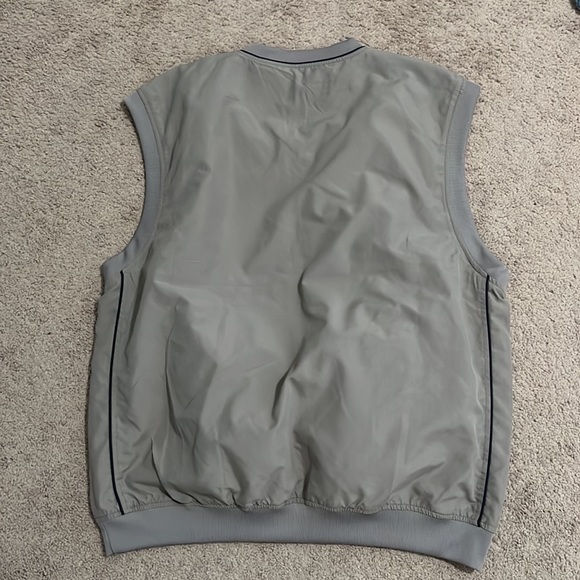 Weatherproof performance vest - Picture 2 of 3